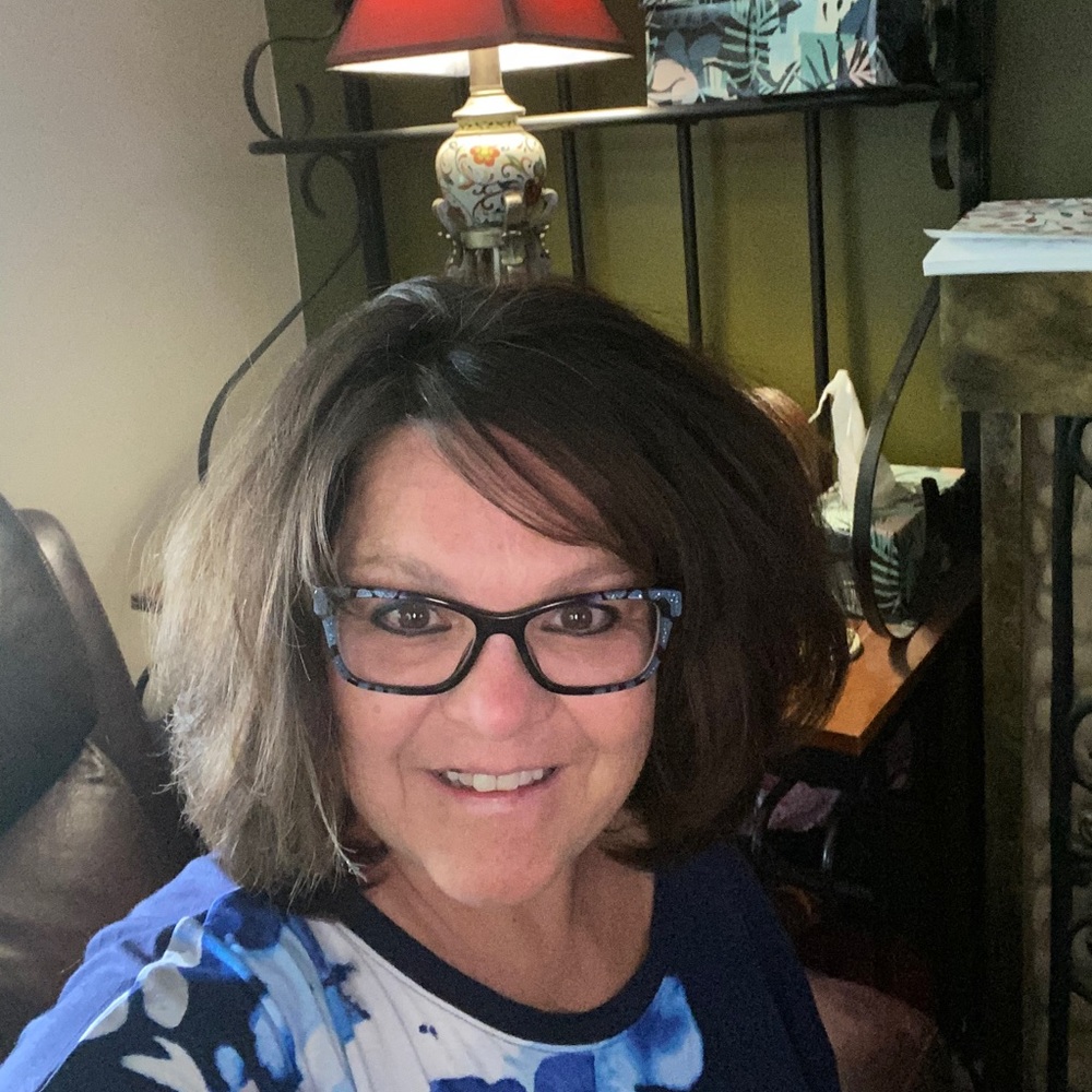 Meet your Posher, Valerie